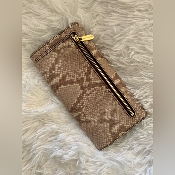 Michael Kors Snake Callie Wallet - Picture 3 of 4